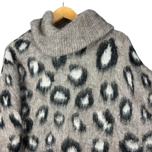 EUC Zara Oversized Mohair Leopard Cowl Neck Sweater - Gray and Black Sz Medium - Picture 3 of 11